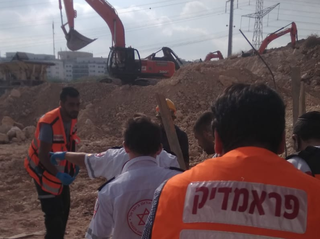 מאתר הבנייה בראש העין | צילום: דוברות איחוד הצלה
