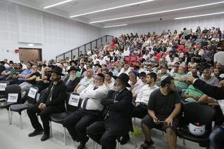 מתוך העצרת, הערב | צילום: אבי מועלם