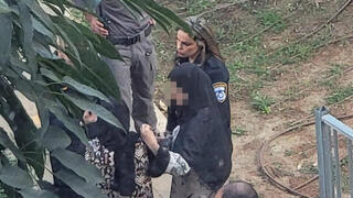 Momento de la detención de la sospechosa. 