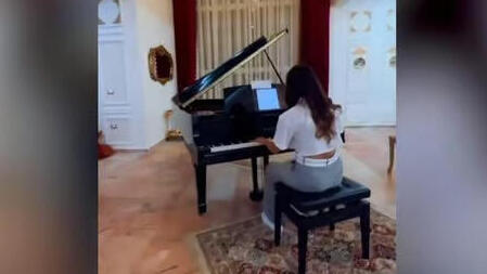Escenas del video publicado. 