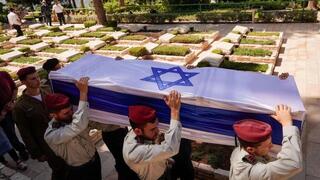 Funeral del capitán Roy Beit Yaakov, caído en batalla en el norte de Gaza. 