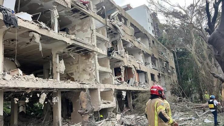 Uno de los edificios de Bat Yam que fue destruido por un misil iraní. 