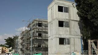 Construcción de habitaciones seguras en Sderot. 
