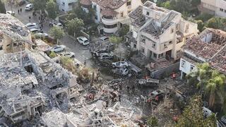 Escena de un ataque con misiles en Rishon LeZion. 