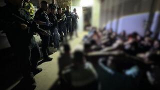 الشرطة تعتقل عددا من العمال الفلسطينيين 