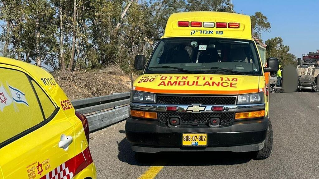 حادث طرق بين شاحنة و سيارة في الجنوب