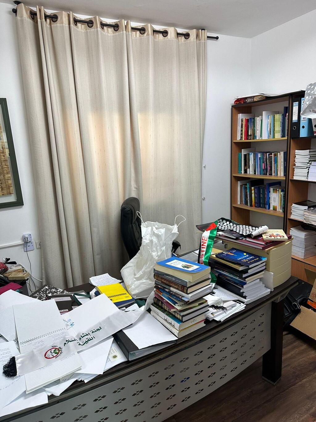  حظر نشاطاتِ لجان إفشاء السلام وإخراجها عن القانون