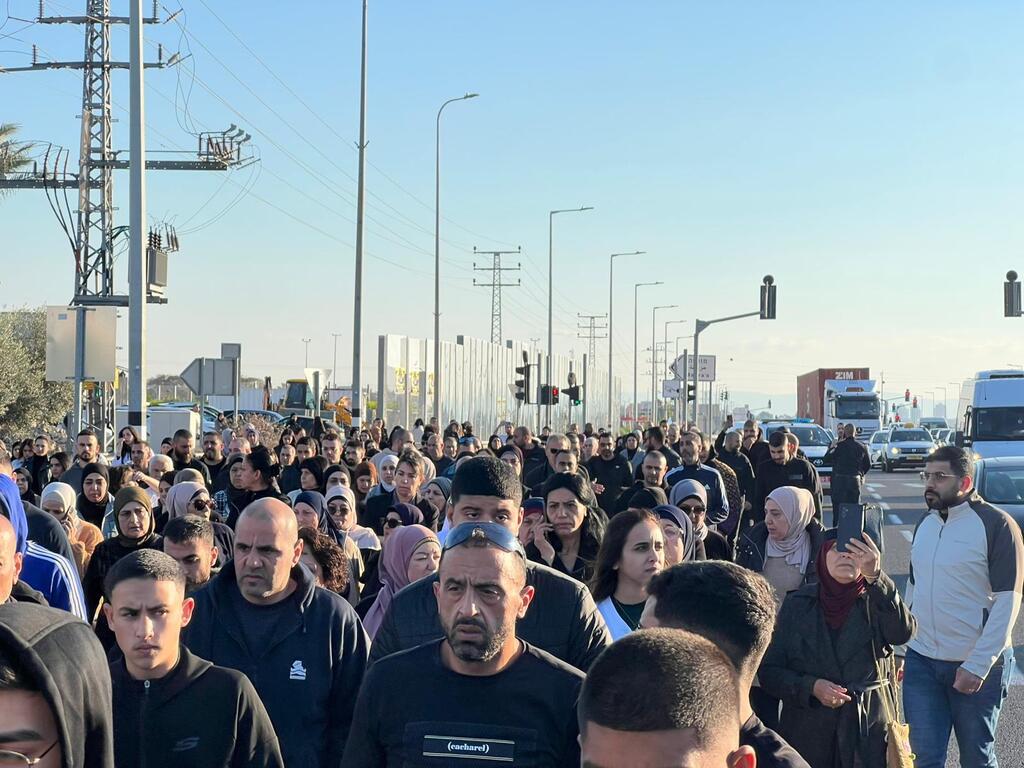 جانب من التظاهرة الإحتجاجية في المزرعة 