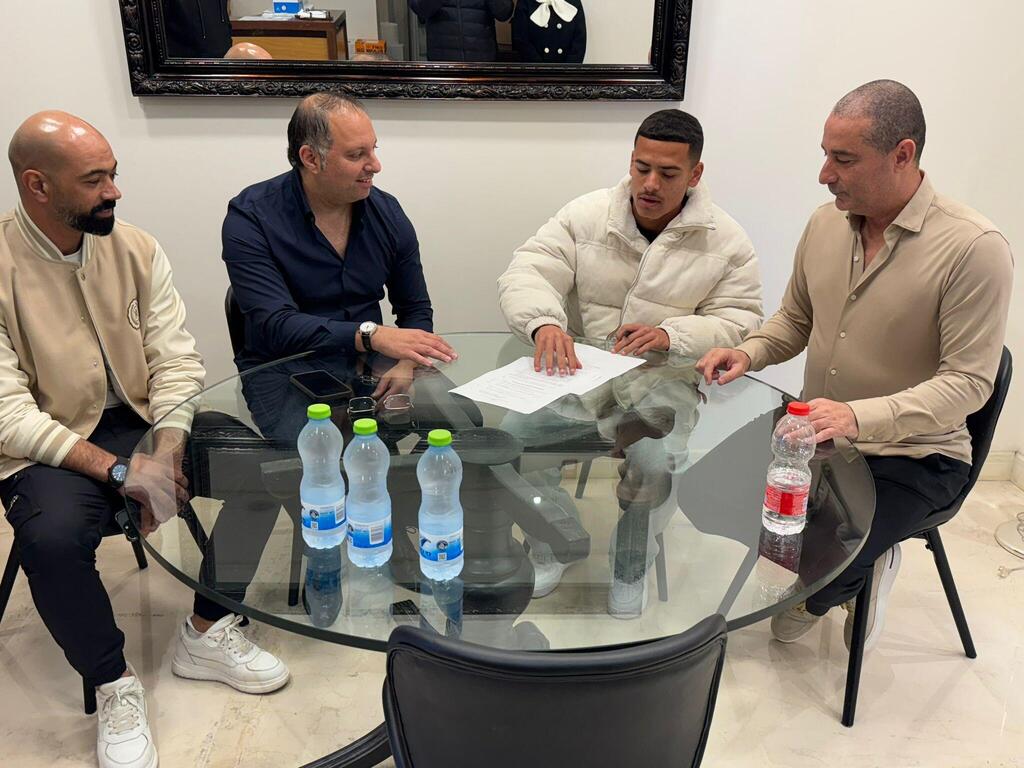 ابو مخ يمدد عقده مع أشدود 