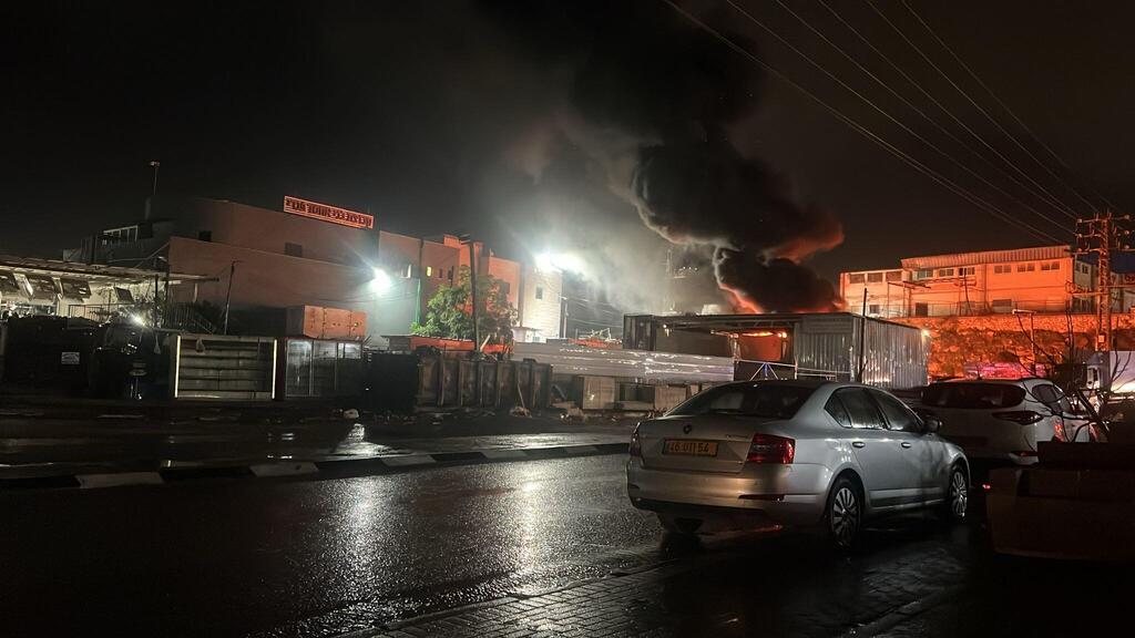 احتراق 3 شاحنات في كفركنا