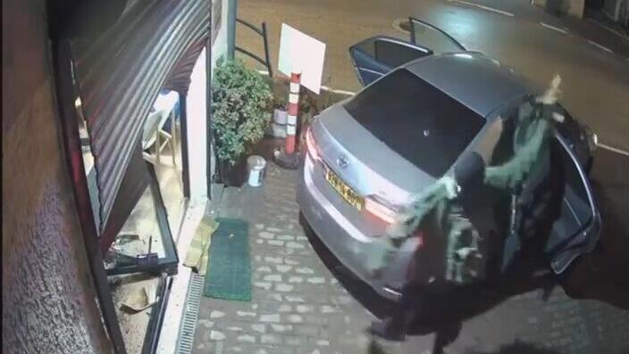 سطو مسلح على محل مجوهرات في دالية الكرمل