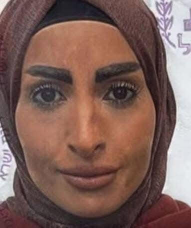المرحومة عائشة أبو واد