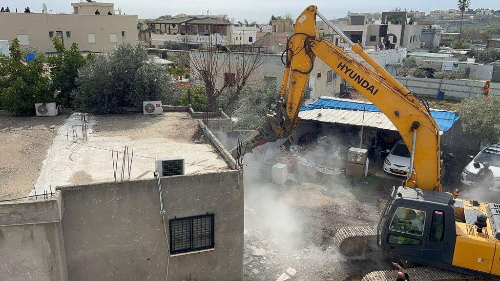 عمليات هدم في  طوبا الزنغرية