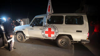 تسليم مختطفين في دفعات سابقة