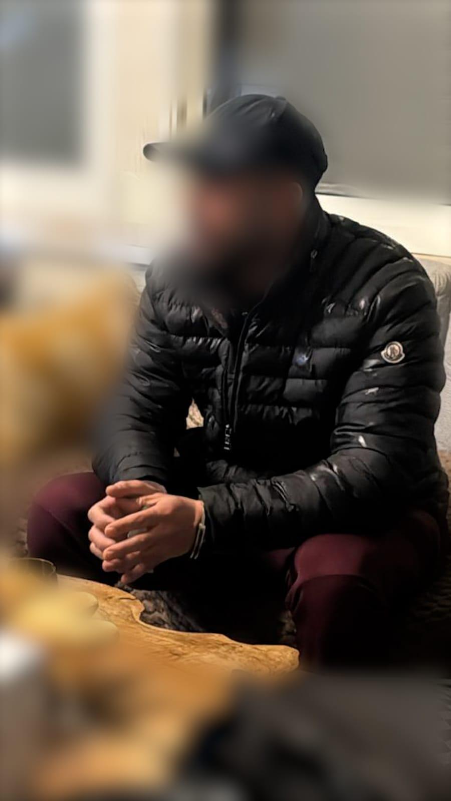 حملة ضد منظمة مشتبه بها بالاستيلاء على مناقصات حكومية