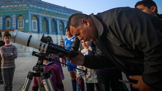 تحري هلال رمضان