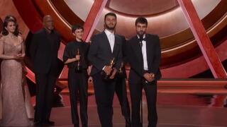 لحظة إعلان فوز فيلم "لا أرض أخرى" بالأوسكار.