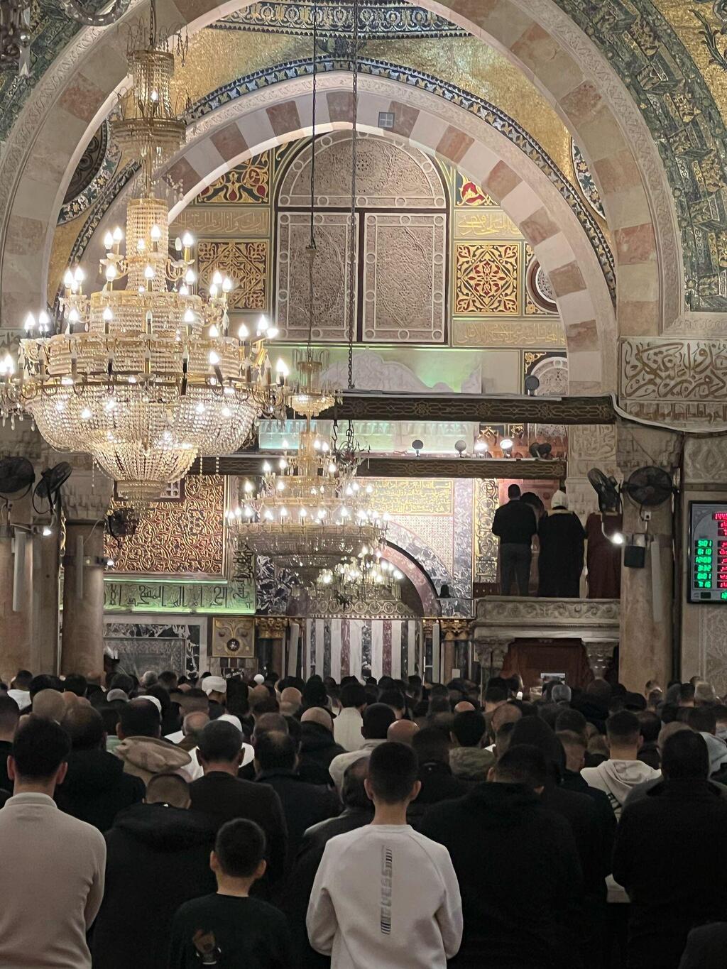 صلاة التراويح في المسجد الأقصى