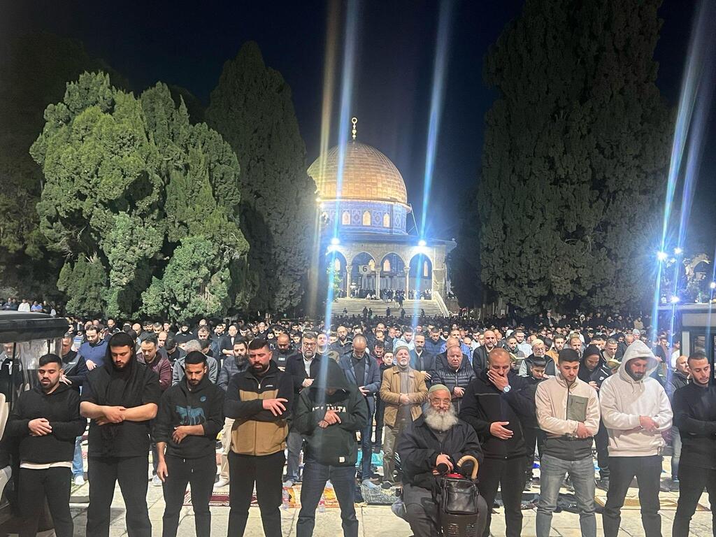 صلاة التراويح في المسجد الأقصى