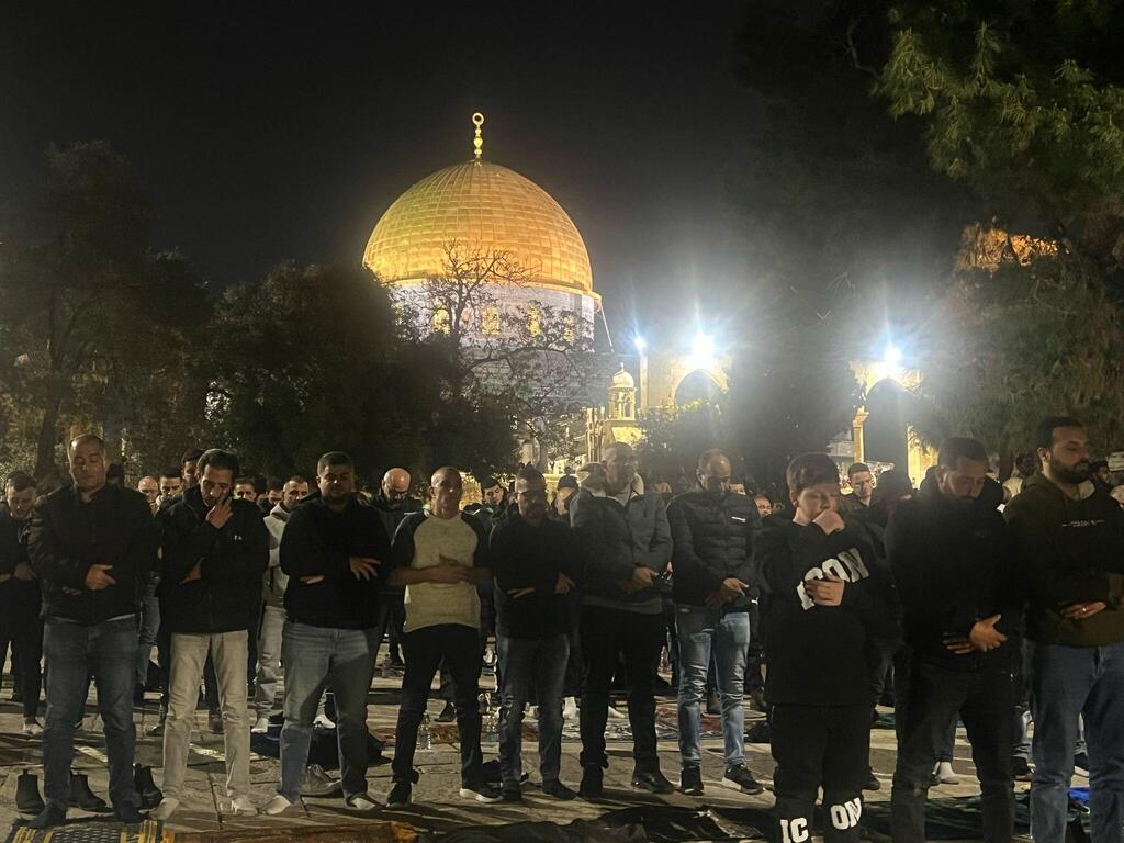 صلاة التراويح في المسجد الأقصى