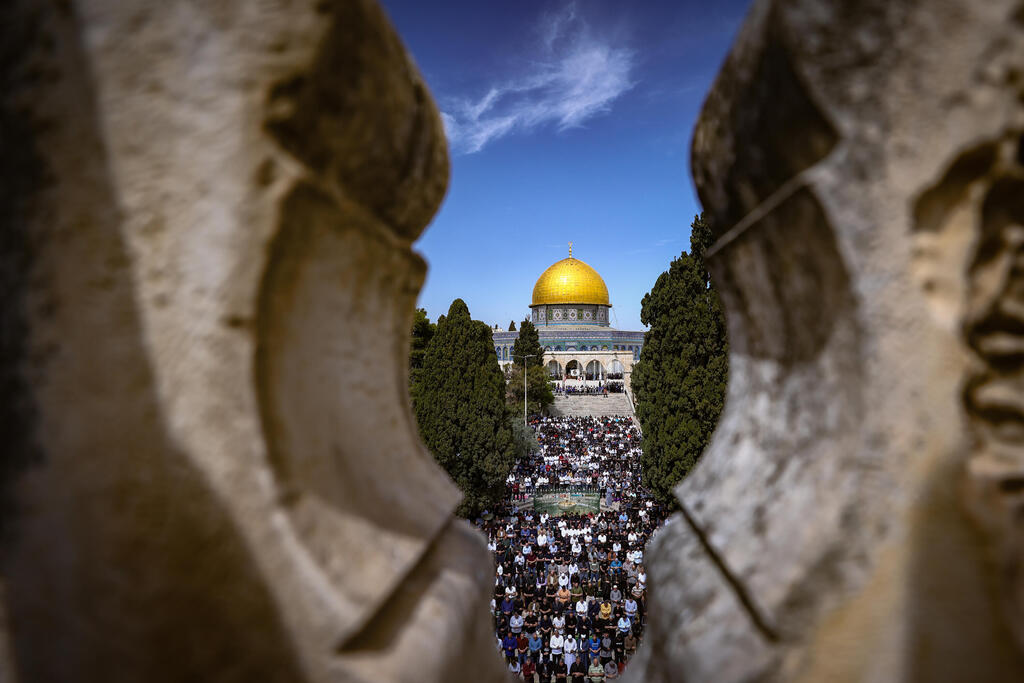 صلاة الجمعة الثانية من رمضان في المسجد الأقصى