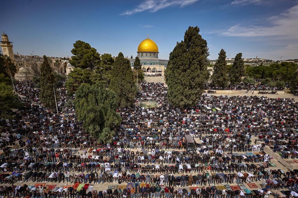 صلاة الجمعة الثانية من رمضان في المسجد الأقصى