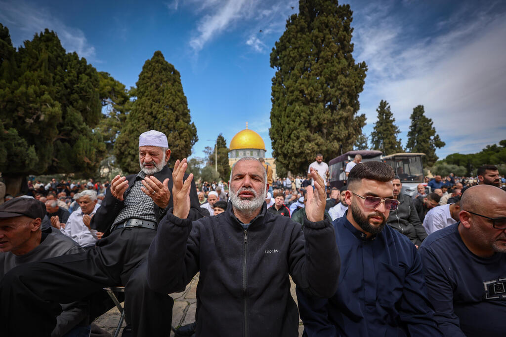 صلاة الجمعة الثانية من رمضان في المسجد الأقصى