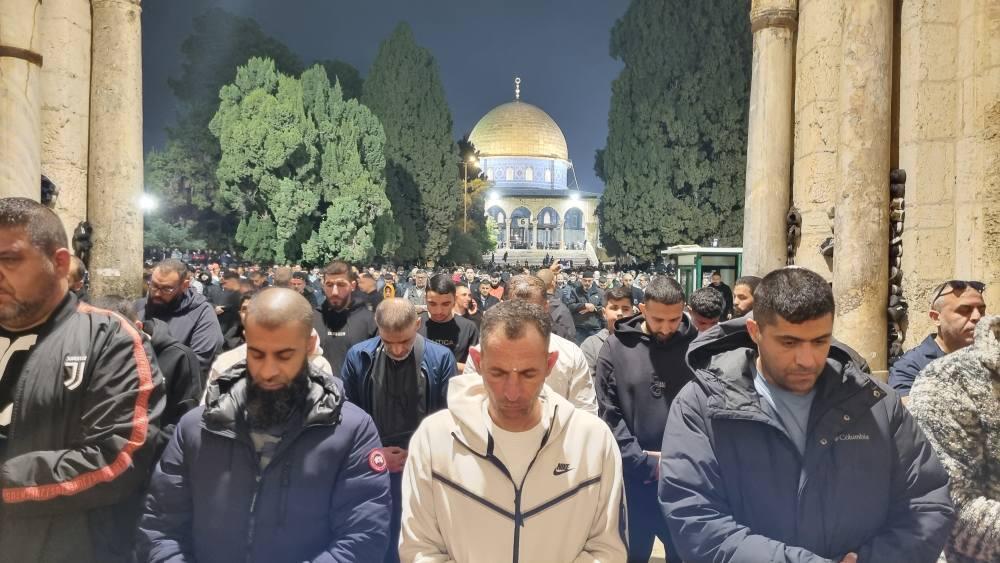 صلاة العشاء والتراويح في المسجد الأقصى