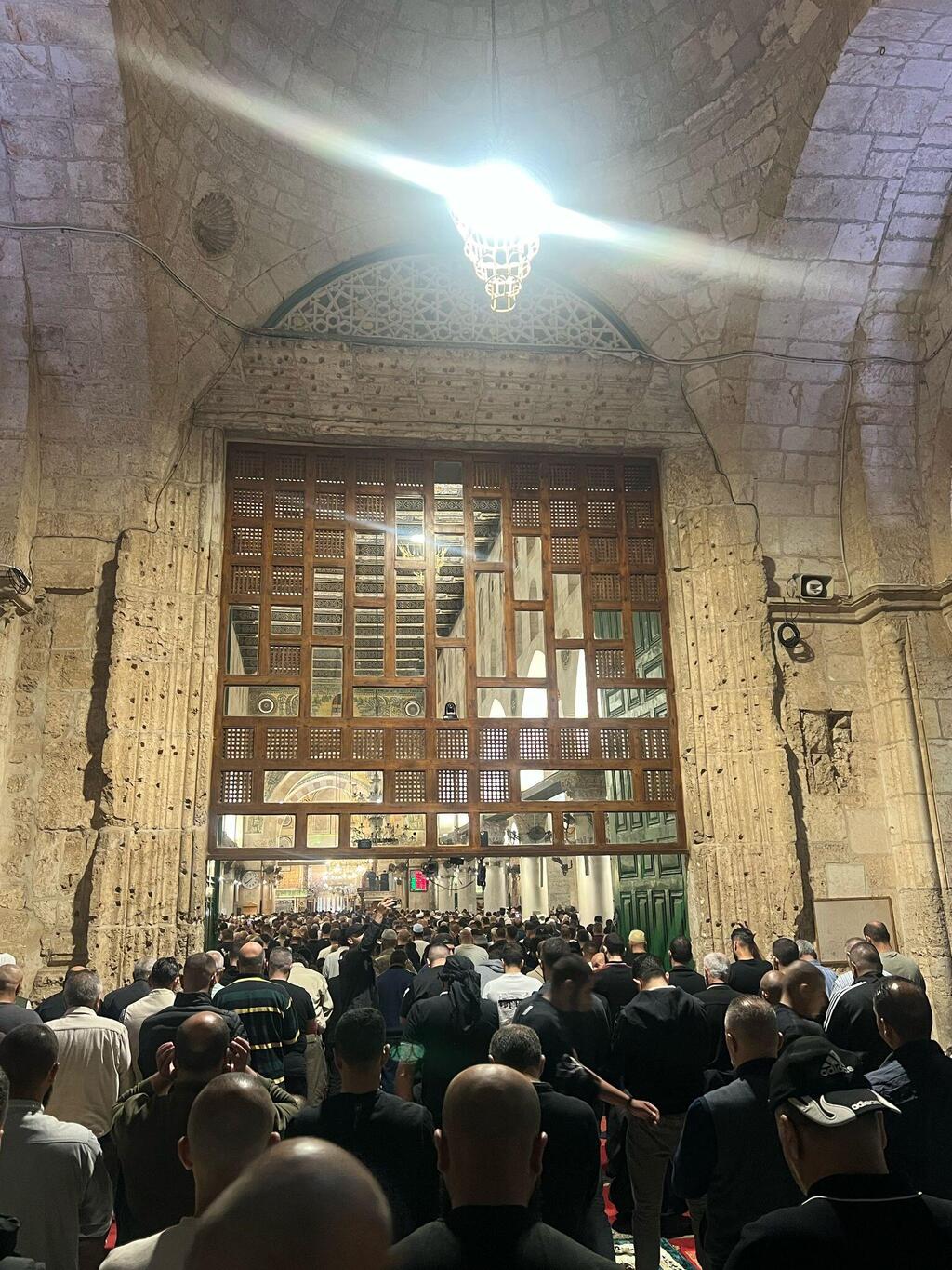 صلاة التراويح في المسجد الأقصى
