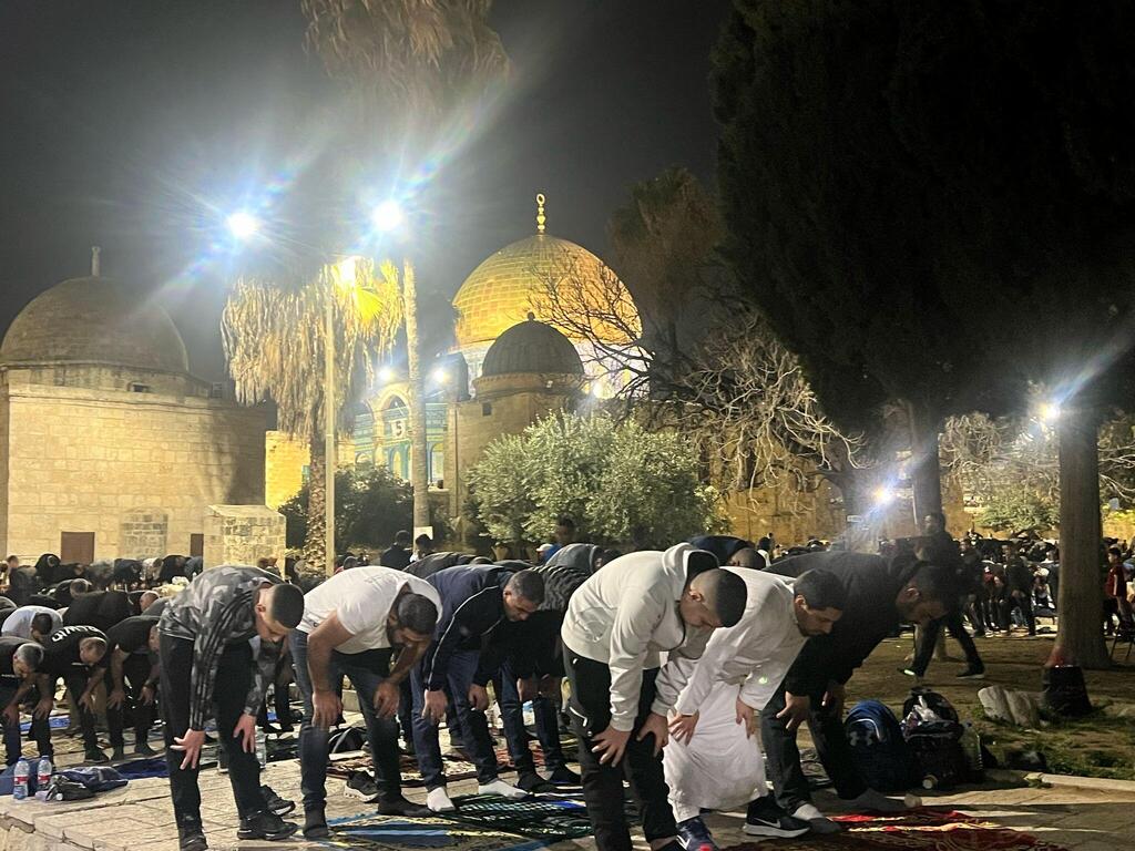 صلاة التراويح في المسجد الأقصى