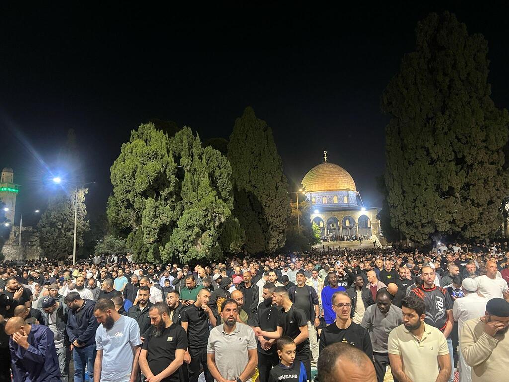 صلاة التراويح في المسجد الأقصى