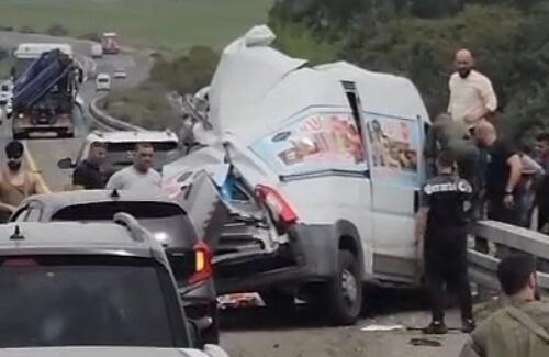  إصابة حرجة بحادث طرق قرب الزرازير