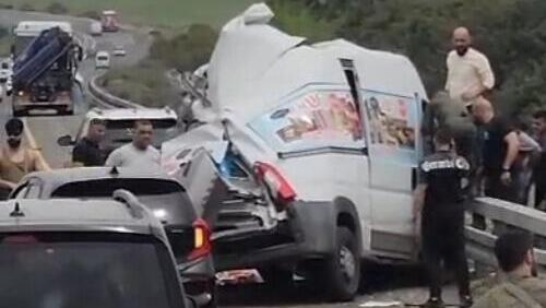  إصابة حرجة بحادث طرق قرب الزرازير