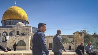 وزير الأمن القومي ايتمار بن غفير يقتحم المسجد الاقصى