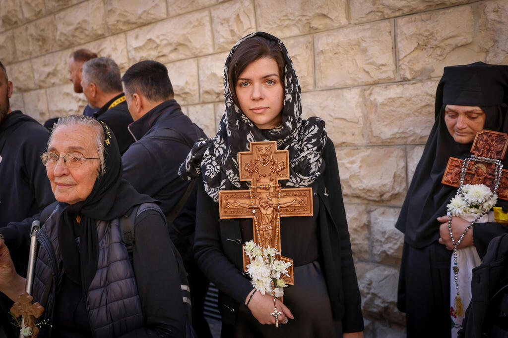 المسيحيون يحيون درب الآلام ضمن الجمعة الحزينة في القدس
