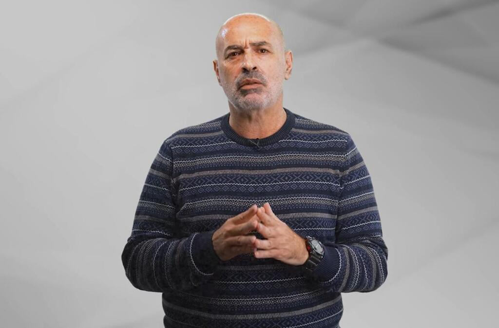 عبد الكريم عزام