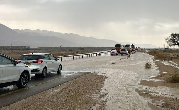 إغلاقات في شارع 90 بسبب الأحوال الجوية العاصفة 