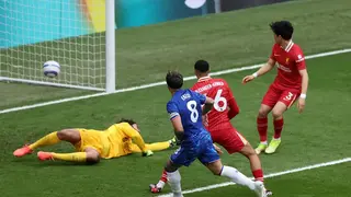 تشلسي يفسد احتفالات ليفربول باللقب ويهزمه بثلاثية