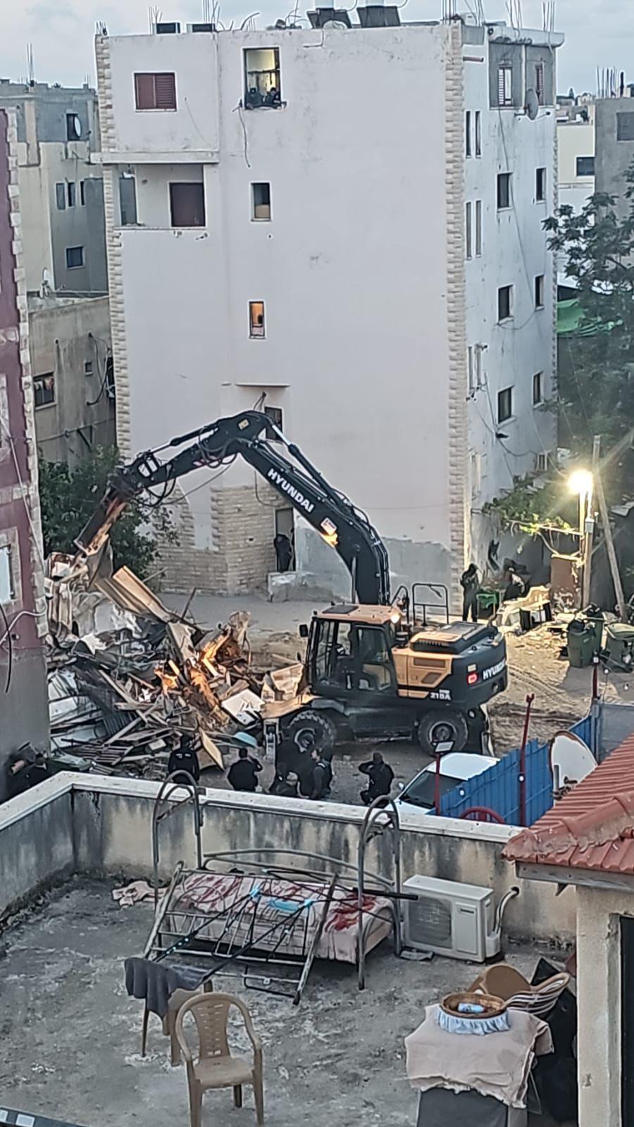 هدم جسر الزرقاء
