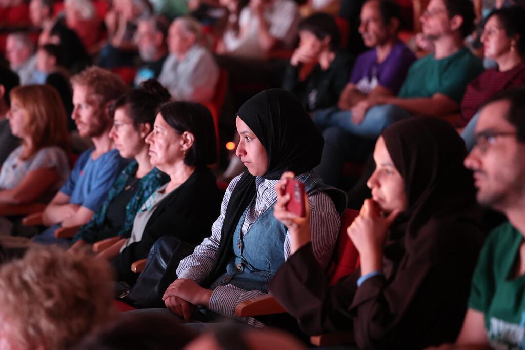 آلاف في "مؤتمر السلام الشعبي" في القدس يدعون لوقف الحرب