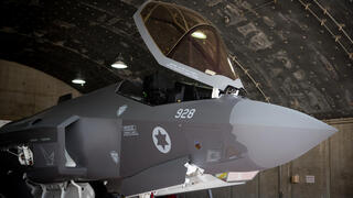 F35