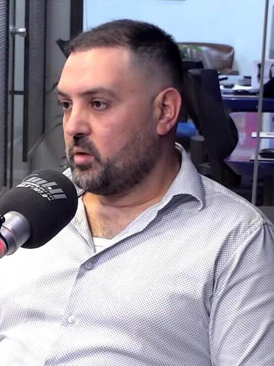 د. إلياس مطانس، اختصاصي جراحة تجميل (راديو الناس) د. إلياس مطانس، اختصاصي جراحة تجميل
