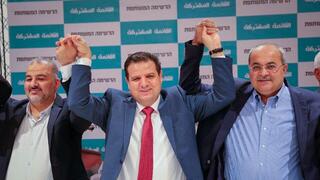 النائبَين منصور عباس وأيمن عودة