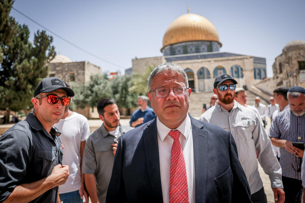 بن غفير يقتحم المسجد الأقصى