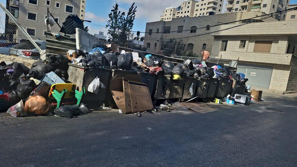 كفر عقب تغرق في النفايات: أزمة حادة والسكان في دائرة الخطر (وفق البند 27 أ من قانون الحقوق الأدبية (2007)) كفر عقب تغرق في النفايات: أزمة حادة والسكان في دائرة الخطر