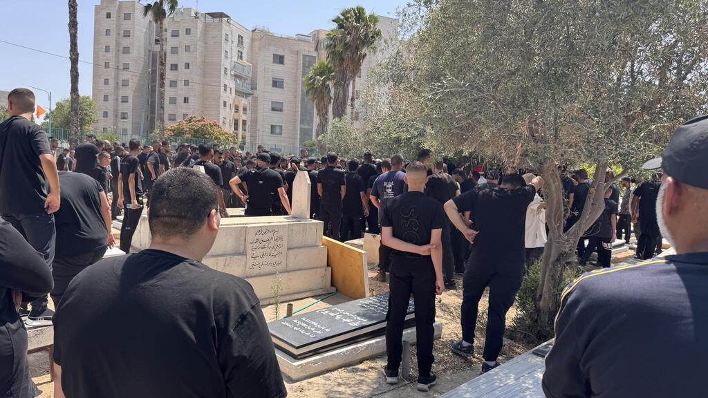 اللد: جماهير غفيرة تشيّع الشاب نور فريد موسى إلى مثواه الأخير