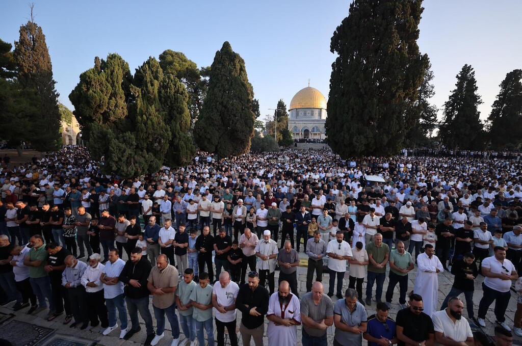80 ألف مصلٍّ يؤدون صلاة عيد الأضحى في المسجد الأقصى