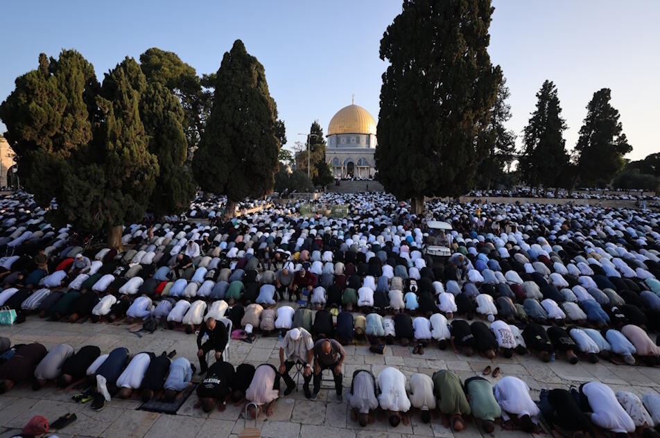 80 ألف مصلٍّ يؤدون صلاة عيد الأضحى في المسجد الأقصى