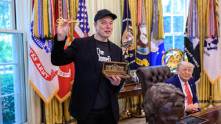 الرئيس دونالد ترامب في وداع إيلون ماسك في البيت الأبيض