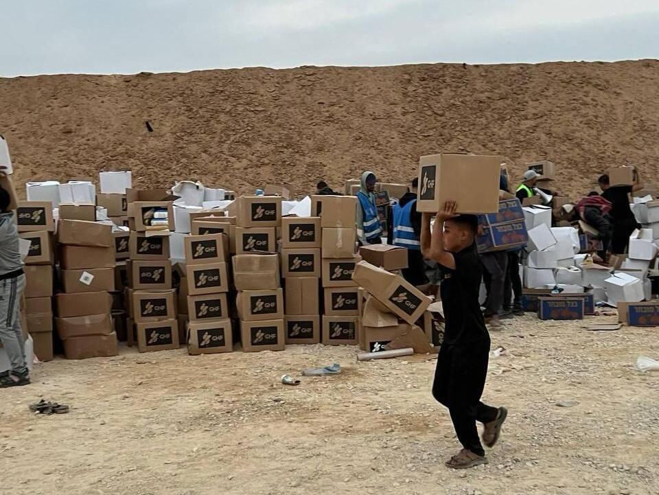 توزيع مساعدات في قطاع غزة